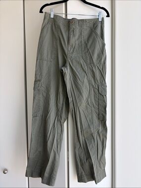 Abercrombie & Fitch Olive Cargo Pants - Utility Pocket Style